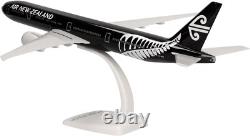 Herpa 612777 Air New Zealand Boeing 777-300ER ZK-OKQ Desk Model 1/200 Airplane