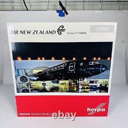 Herpa Boeing 777-300ER 1/200 Air New Zealand All Blacks ZK-OKQ LIMITED EDITION