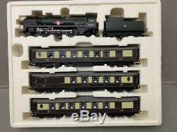 Hornby Bournemouth Belle Train Pack New Zealand Line R2300