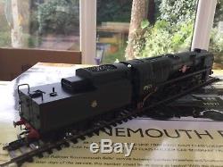 Hornby R2300 Bournemouth Belle Train Pack New Zealand Line and R4169 Coach Pack