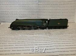 Hornby R2826 USED Class A4 Dominion Of New Zealand BR Green Late Crest OO Gauge