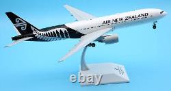 JC Wings 1200 AIR NEW ZEALAND Boeing B777-300 Diecast Aircraft Model ZK-OKG