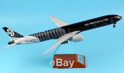 JC Wings 1200 Air New Zealand Boeing 777-300ER Diecast Aircraft Models ZK-OKQ