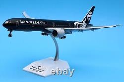 JC Wings 1200 Air New Zealand Boeing B777-300ER Diecast Model ZK-OKQ Flaps Down