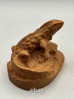 Kauri Wooden Carving Tuatara New Zealand Lizard Hand Carved 1993