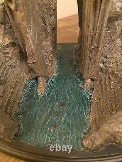 LOTR WETA Argonath #247/500