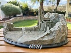 Lord Of The Rings Helms Deep Environment Statue WETA #1162/4000