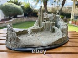 Lord Of The Rings Helms Deep Environment Statue WETA #1162/4000