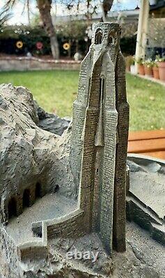 Lord Of The Rings Helms Deep Environment Statue WETA #1162/4000