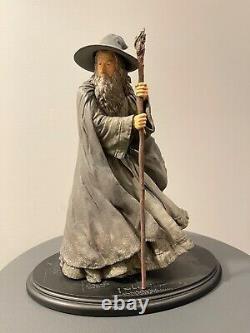 Lord of the Rings Gandalf the Grey Pilgrim 16 Scale Statue