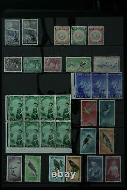 Lot 26871 MNH/MH/used stamp collection New Zealand 1900-1985 in 4 albums