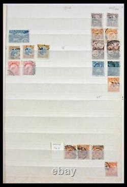 Lot 29971 Stamp collection Australia and New Zealand 1864-1985