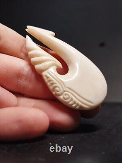 Maori Old Pendant Hei Matau Hand Carved Bone New Zealand Fish-hook
