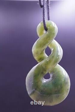 Maori Pounamu NEW ZEALAND Banded Jade Polished DOUBLE TWIST 54.8mm L x 28.7mm W