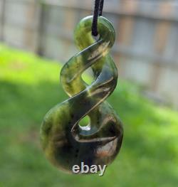 Maori Pounamu NEW ZEALAND Banded Jade Polished DOUBLE TWIST 54.8mm L x 28.7mm W