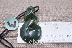 Maori Pounamu NEW ZEALAND Banded Jade Polished DOUBLE TWIST 54.8mm L x 28.7mm W