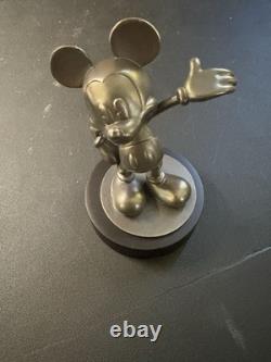 Mickey Mouse 150 gram Silver Figurine New Zealand Mint #/1000 RARE 90th Annivers