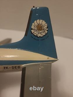 Mount Cook Airlines Wooden Model Replica ZK-DES Tongariro New Zealand 11 1/2 L