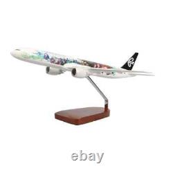 NEW BoeingT 777-300 Air New Zealand Hobbit Livery Large Mahogany Model