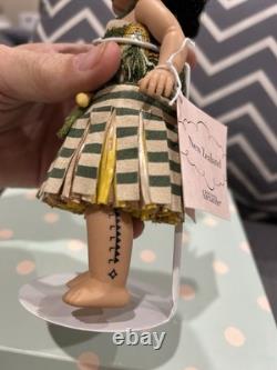 NEW ZEALAND Madame Alexander 8 International Doll with Box and Tag Very Rare