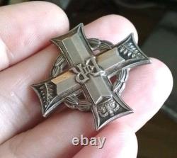 New Zealand Elizabeth II Memorial Cross Brooch Stamped Silver, UN -Named