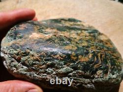 New Zealand Greenstone Pounamu polished Touchstone 930 grams