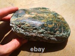 New Zealand Greenstone Pounamu polished Touchstone 930 grams