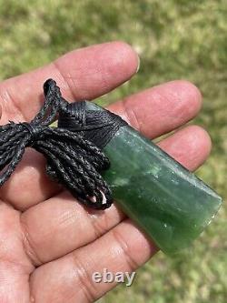 New Zealand MARSDEN GRASS GREEN Jade SMALL Nephrite Pounamu Maori ADZE Bent TOKI