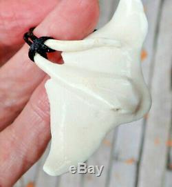 New Zealand Stag Antler Hand Carved Stingray Pendant In Carved Case
