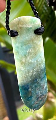 Outstanding Nz Fuschite Rarest Turquoise Aotea Stone Maori Spear Necklace