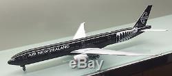 Phoenix 1/200 Air New Zealand Boeing 777-300ER ZK-OKQ All Blacks die cast model