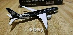 Phoenix Models Air New Zealand B 787-919 1400 PH10936 All black Cols ZK-NZE