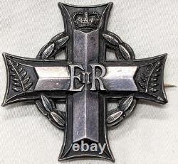 Post WW2 EIIR era New Zealand Memorial Cross badge medal for next of kin