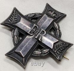 Post WW2 EIIR era New Zealand Memorial Cross badge medal for next of kin