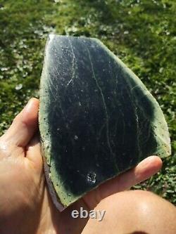 Pounamu Greenstone NZ serpentine pyrite high quality translucent carving