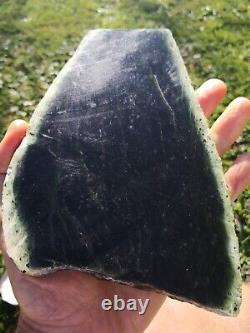 Pounamu Greenstone NZ serpentine pyrite high quality translucent carving