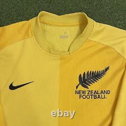 Rare And Collectable New Zealand Football Yellow Goalkeepers Jersey Nike Mens M
