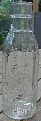 Royal Dutch Shell OIL NEW ZEALAND used One PINT OIL BOTTLE Circa 1940's ANTIQUE