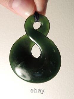 SINGLE TWIST Beautiful Inclusions NEW ZEALAND MAORI Jade Pounamu Greenstone