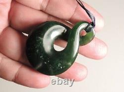 SINGLE TWIST Beautiful Inclusions NEW ZEALAND MAORI Jade Pounamu Greenstone