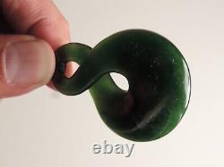 SINGLE TWIST Beautiful Inclusions NEW ZEALAND MAORI Jade Pounamu Greenstone