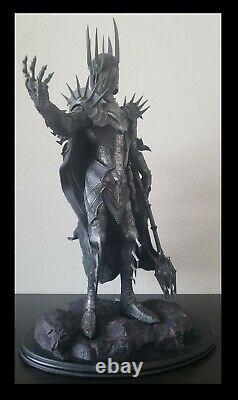 Sideshow Weta The Dark Lord Sauron Polystone Statue