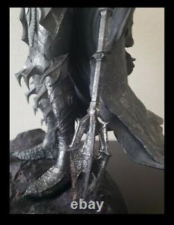 Sideshow Weta The Dark Lord Sauron Polystone Statue