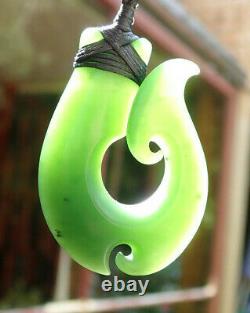 Superb Collectible Nz Maori Pounamu Greenstone Jade Hei Matau Hook By Niki Nepia