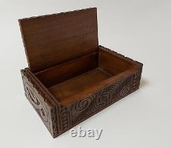 Vintage Maori Tiki Hand Carved Wooden Feather Trinket Box New Zealand Tribal