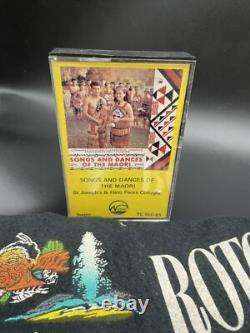 Vintage New Zealand Assorted Souvenirs (1985)