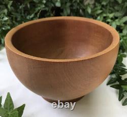 Vtg New Zealand Rare Kauri Wood Handcrafted Turned Bowl 5 1/2 D Art Signed WOW