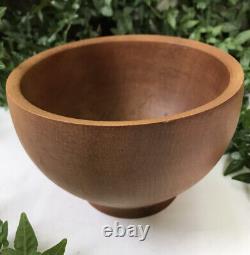 Vtg New Zealand Rare Kauri Wood Handcrafted Turned Bowl 5 1/2 D Art Signed WOW