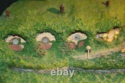 Weta Bag End Collectors Edition Lord of the Ring 1111 numbered edition