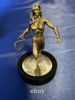 Wonder Woman DC Comics 150 gram Silver Figurine New Zealand Mint #/1000 RARE